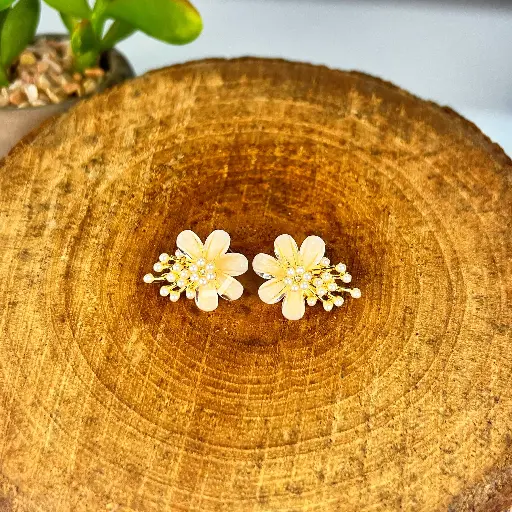 [01020008] Aretes Florales con Perlas